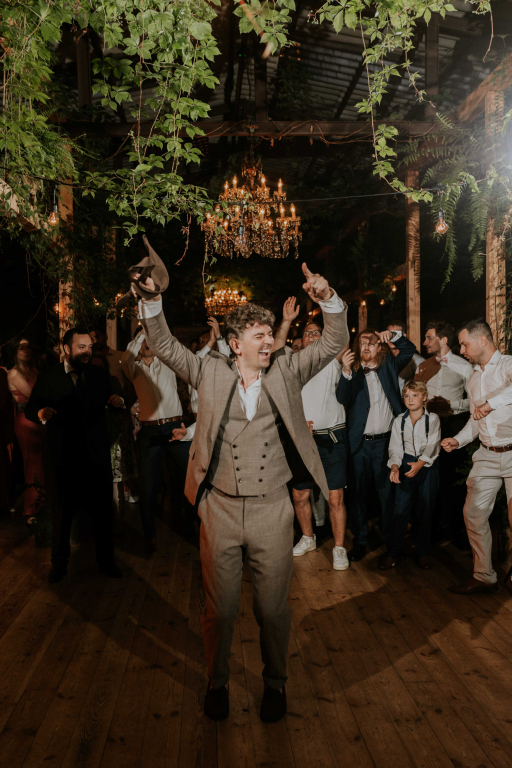 Slub-koscielny-w-plenerze 110