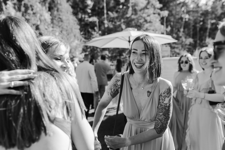 Slub-koscielny-w-plenerze 48