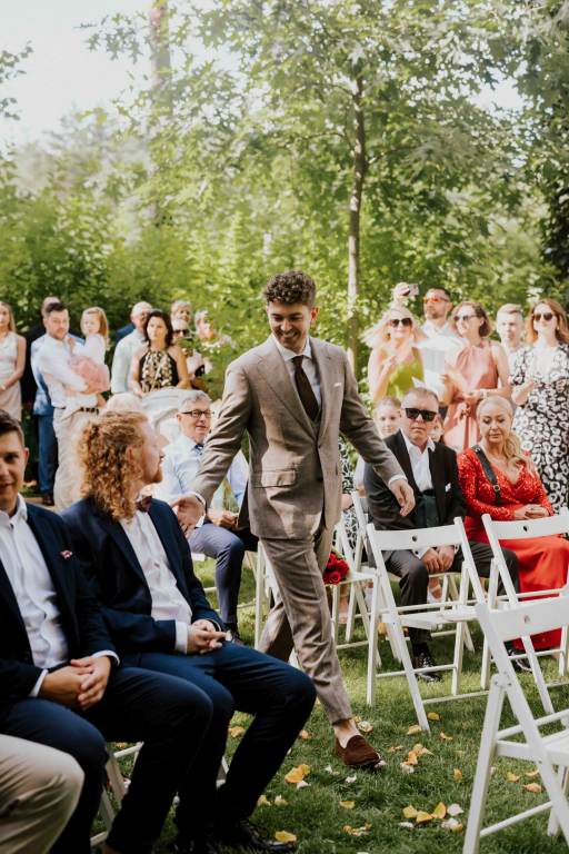 Slub-koscielny-w-plenerze 53