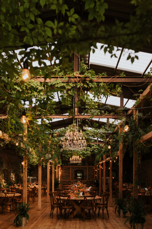 Slub-koscielny-w-plenerze 56