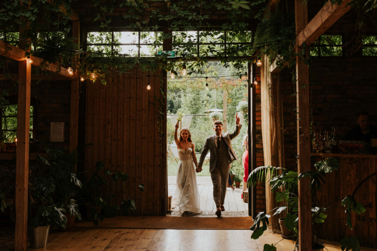 Slub-koscielny-w-plenerze 67