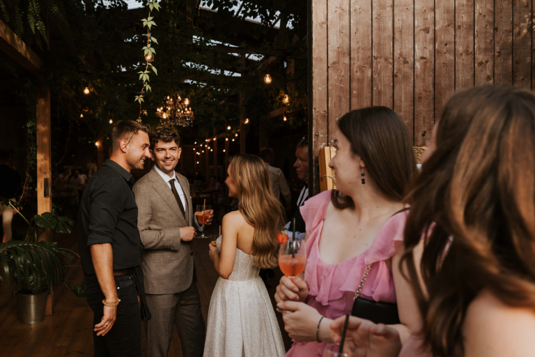 Slub-koscielny-w-plenerze 76